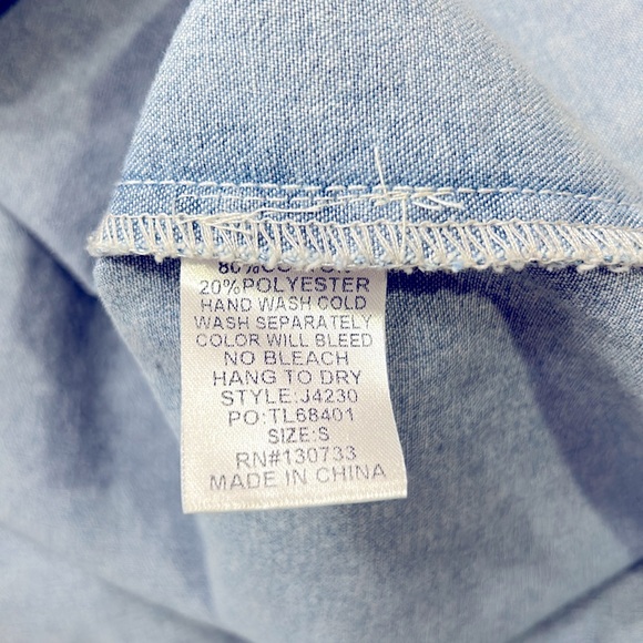 Umgee Denim Short Sleeve Frayed Hem Button Down Front Oversized Casual Top Small - Picture 8 of 9